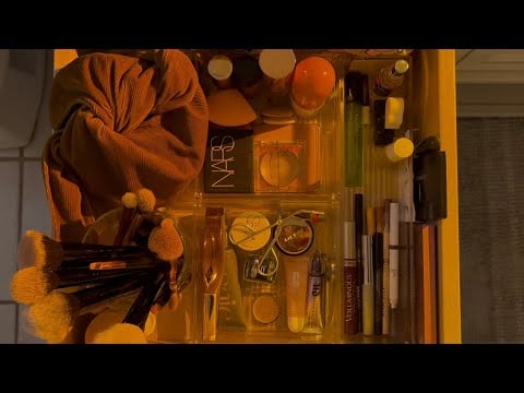 ASMR | Organize my makeup drawer with me!! 💄💋 (product tapping, show & tell, mini declutter)