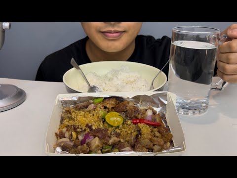 ASMR Eating Crispy Pork Sisig (NO TALKING)
