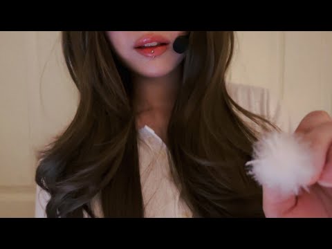 Korean girl trying ASMR in Brazilian Portuguese 🇧🇷 (40 trigger words)