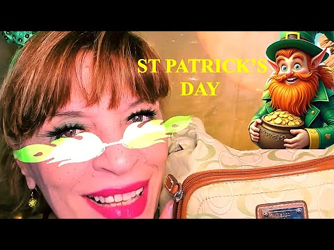 QUE LLEVO EN MI BOLSO LOCO Y VERDE👜ST PATRICK'S DAY☘️☘️ASMR