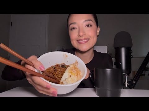 ASMR | Black bean noodles & fried egg 