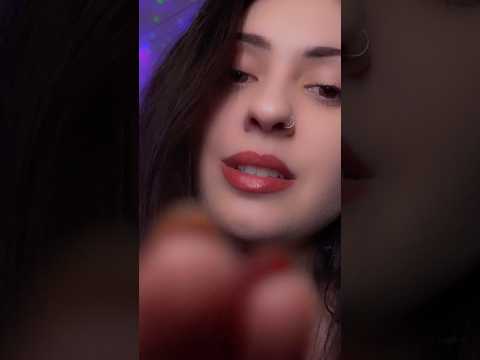 Duerme en mis piernas🩷 #asmr #asmrsounds #relax #massage #brush #shorts #asmrvideo #tingles #sleep