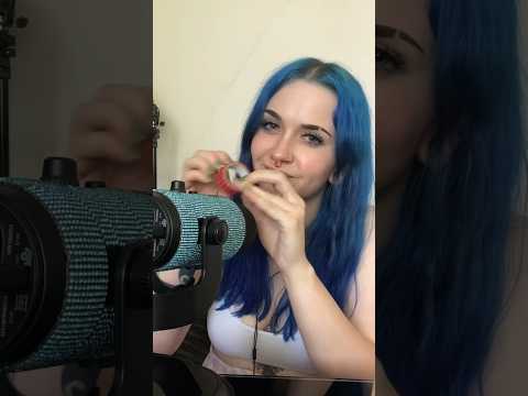 just tapping n scratching 🤷‍♀️ #shorts #tapping #scratching #asmr