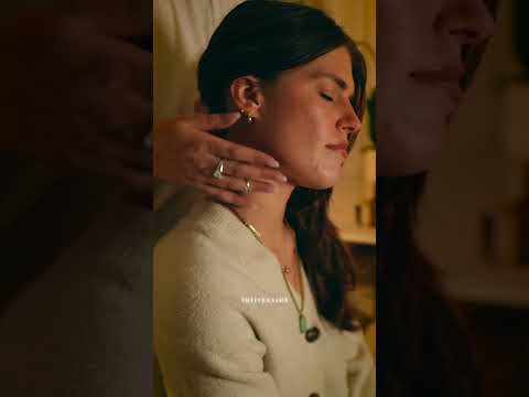 ASMR Fingertip Neck Tracing & Skin Sounds