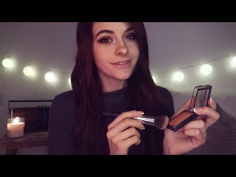 ASMR FRANCAIS ⚪️ une amie te maquille ~ (fond musical 🎵)