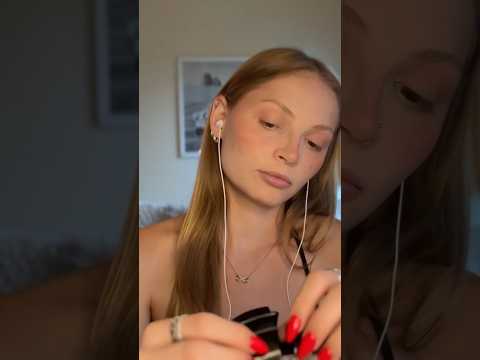 Claw clip on the mic 🤩 #asmr