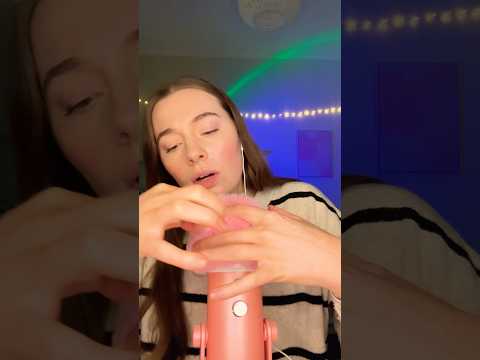 ASMR Plucking Bugs from the mic #asmr #relax #visualtingle #tingles #asmrtriggers