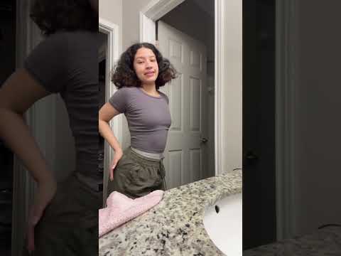 Heyyy guy😍 #usa #fyp #viral #relax #tiktok #youtubeshorts #2valexx #grwm #ootd #arreglateconmigo