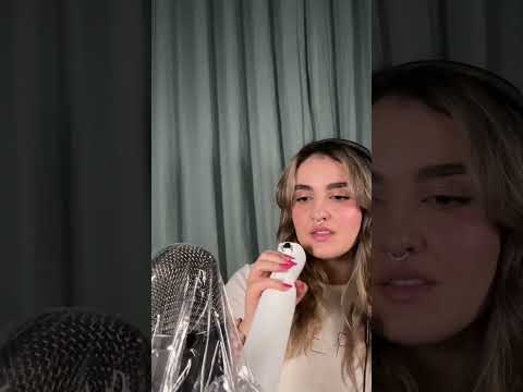 ASMR LUVIA en tus OÍDOS #shorts