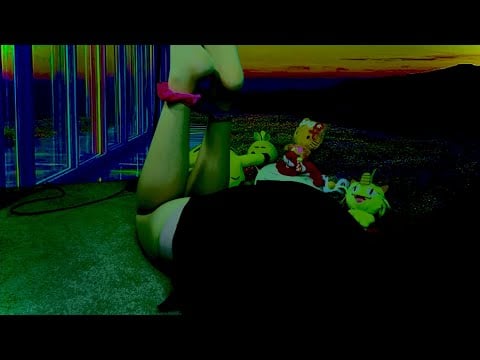 ASMR 💙Eating Marshmallows AND WHISPERING 🍬 