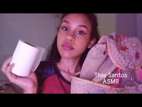 ASMR:  Arrumando sua bolsa de viagem