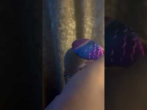 Asmr scratching microphone