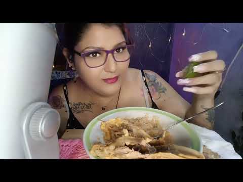ASMR Comiendo sopa de arroz con huesitos de pollo 😋
