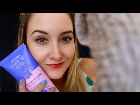 ASMR Roleplay: NAMORADA CARINHOSA TE COLOCANDO PARA DORMIR E CUIDANDO DE VOCÊ 💜