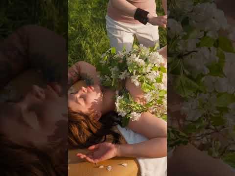 Relaxing abdominal massage in nature for Eveline #abdominalmassage