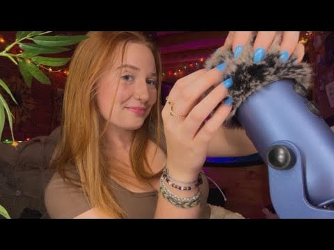ASMR | mic scratching and nail tapping 💙 acrylic nails ✨