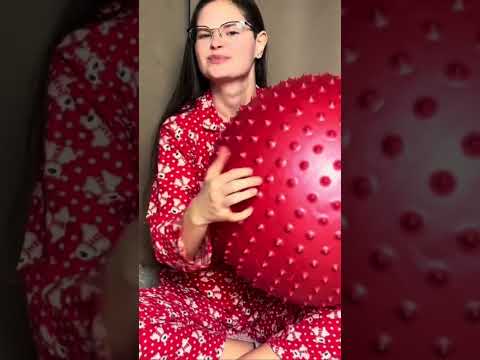 Crazy yoga ball 😮😀 #relax #yoga #balloon #asmr