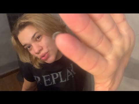 ASMR FAST AGRESSIVE fabric scratching + tapping + comendo energias negativas + inaudível 