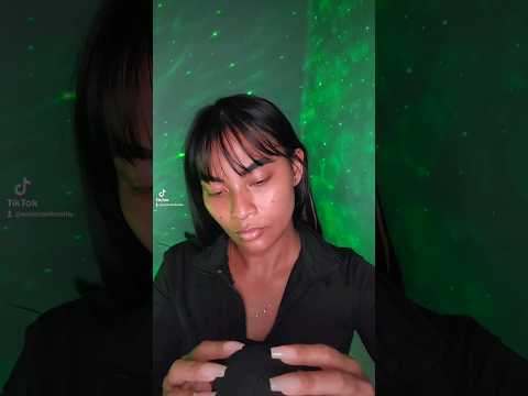 Scratching the Mic #asmrtingles #anxiety #relax #calm #scratching #shorts #asmrscratchingsounds