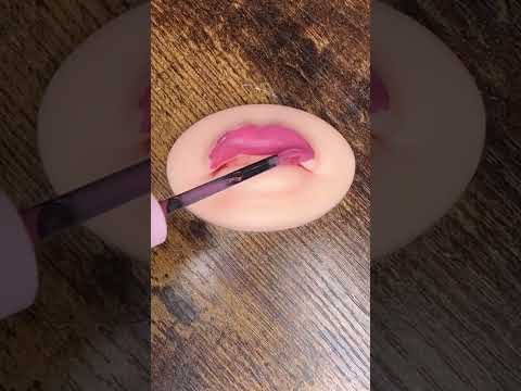 ASMR shorts makeup / lipstick application /بیوتی بلاگر