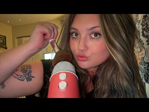 omnomnom ur a pizza, cupped mouth sounds, mic triggers, tape/brushing/mic touching, rambles ASMR