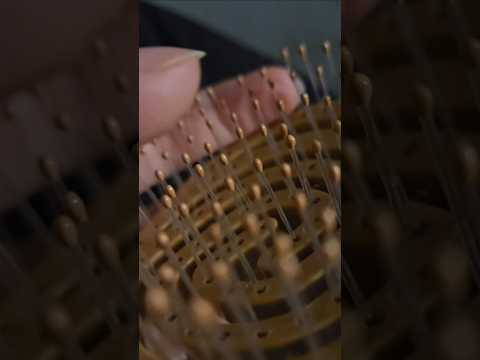 This sound scratches your brain 🤯 | Comb ASMR #asmr #asmrshorts #shorts #tingles #oddlysatisfying