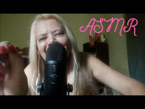 ASMR : Pincel na tela e sons de boca.