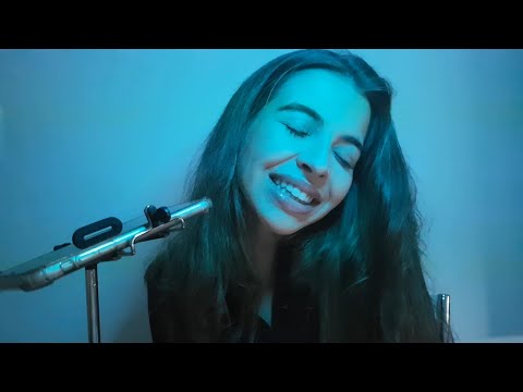 ASMR SUSSURRANDO FATOS SOBRE MIM 💖