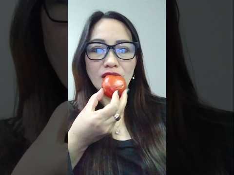 ONE TIME BITE JUICY TOMATO #everyone #mukbang #shortsfeed #tomato #challenge #onebite #bigmouth
