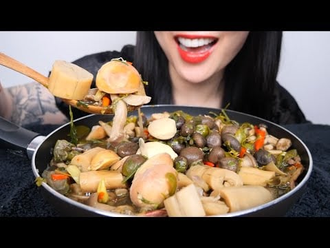 THAI MUSHROOM BAMBOO SOUP (ASMR CRUNCHY EATING SOUNDS) LIGHT WHISPERS | SAS-ASMR