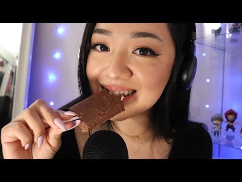ASMR✨eating chocolate covered marshmallow lollipops (Paleta)🍭