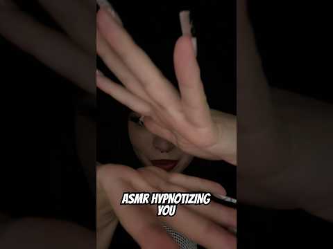ASMR Hypnotizing you w/ Hand Movements #sleep #relax #tingles #whispering
