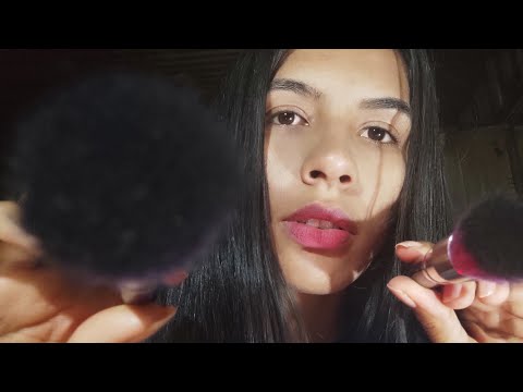 ASMR SUSSUROS E CAMERA BRUSHING / + sons de boca 😴