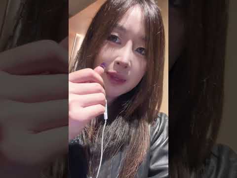 ASMR Soft Whispers-  Random Tapping💤