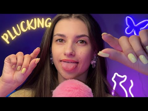 Asmr | Plucking your negative energy & Mouth Sounds 👅🤭