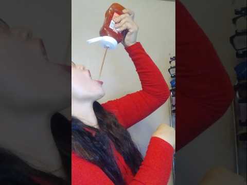 EATING KETCHUP #funny #funnyshorts #everyone #shortsfeed #ketchup #dripping #challenge
