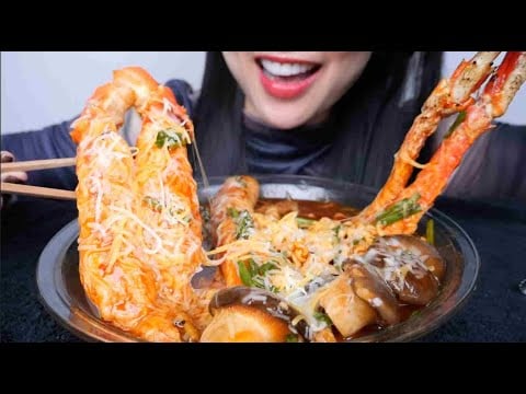 SPICY NOODLES + KING CRAB + GIANT RICE CAKE + MUSHROOM (ASMR EATING SOUNDS) NO TALKING | SAS-ASMR