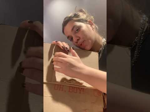 ASMR tapping no papelão NO TALKING #asmr #relax #tingles #visualtingle #tapping