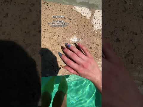 what is your favorite nail tapping sound #asmr #lofiasmr #poolasmr #relaxandplay #asmrgames
