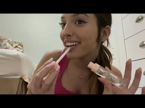 ASMR lofi lipgloss application 💋