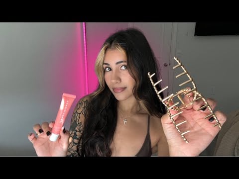 ASMR | What’s in my Purse (a lot of things lol) 