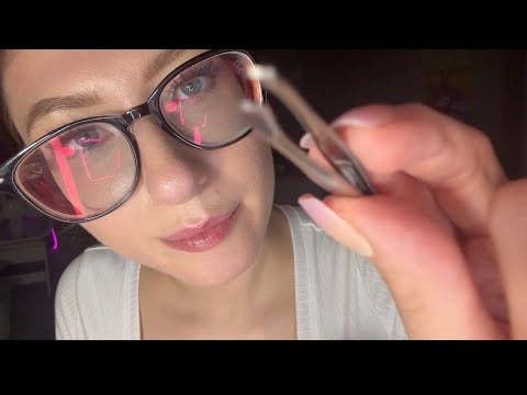 ASMR bestie does ur makeup 💄 (personal attention, mic brushing, gum chewing, mouth sounds..)