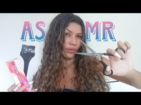 ASMR CABELEIREIRA CORTANDO E PINTANDO SEU CABELO 💇‍♀️