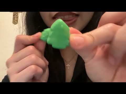 🍬🎄🎅ASMR eating holiday themed candies (hard apple and cherry and Peelerz gummies) chewing sounds🍬🎄🎅