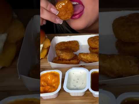 McDonald’s Chicken Nuggets drenched in honey #shorts #asmr #youtube #mcdonalds