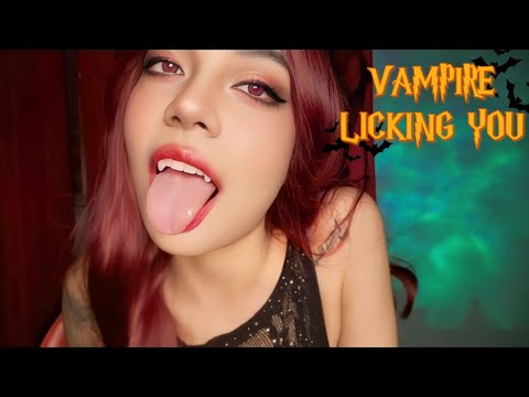 ASMR VAMPIRE LENS LICKING,  LICKING THE LENS, LAMBENDO A LENTE #ASMR #LENSLICKING