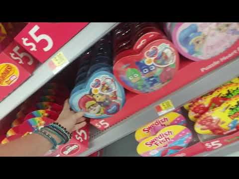 💘Walmart Valentine's Day Candy Walk-Through 💘