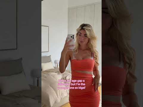 🍊🧡 #dress #orange #blonde #smile #mirror