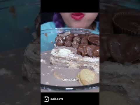 Tiramisu Cake in Nesquik Chocolate milk  초코 우유에 담궈서 먹어봤어요