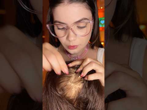 Quero uma amiga que faça isso também #asmr #cafuné #asmrmassage #courocabeludo